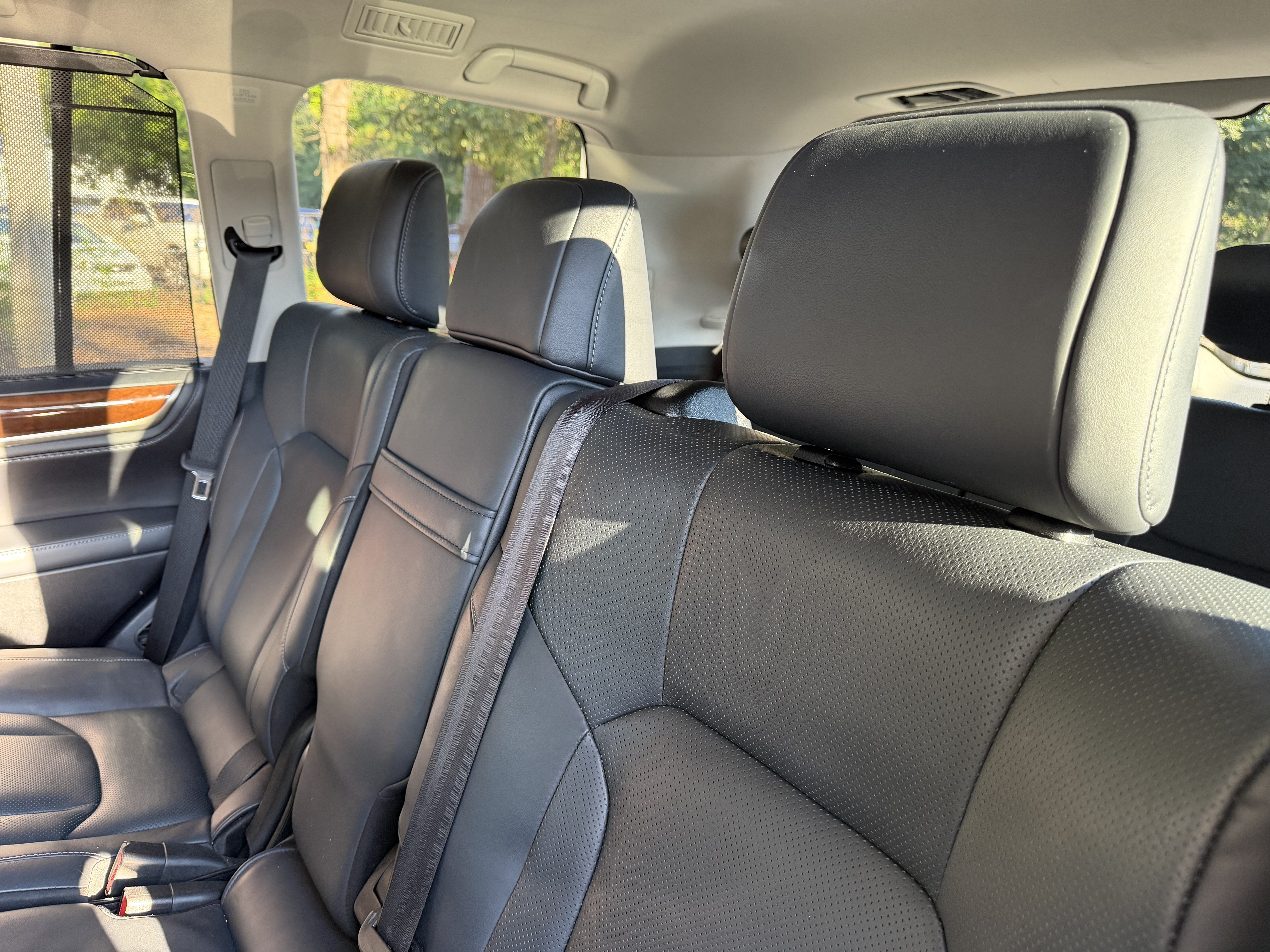 Used 2017 Lexus LX 570 4WD w/ Luxury Package image 32