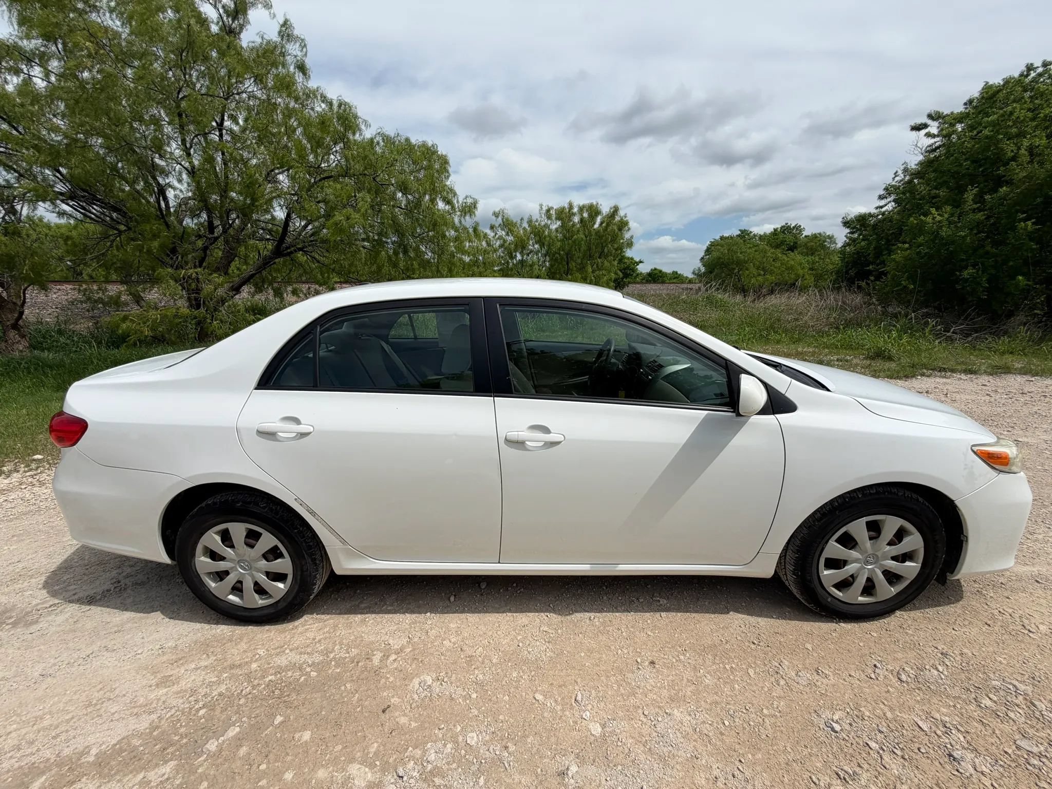 Used 2011 Toyota Corolla LE FWD image 7