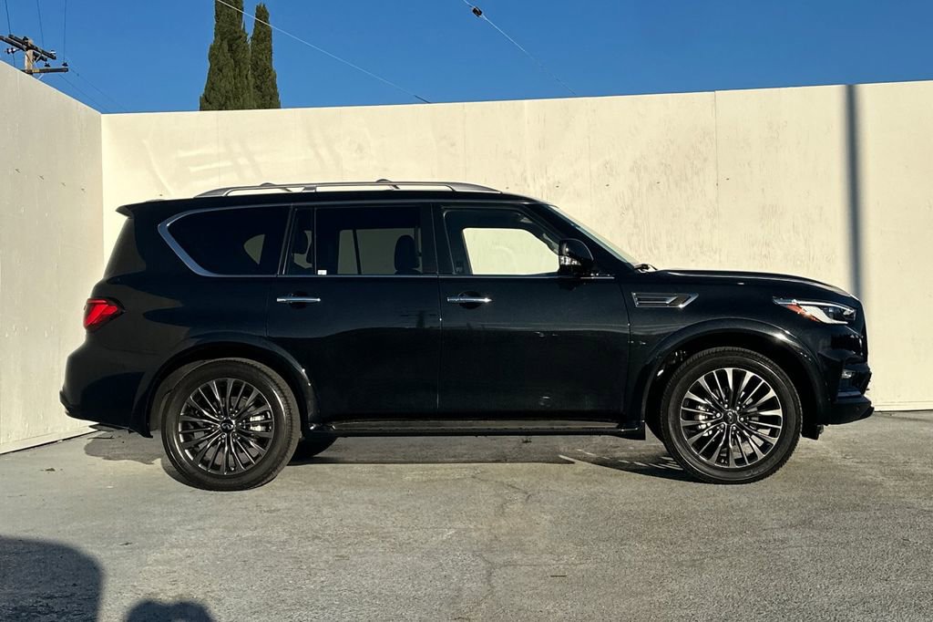 Certified 2024 INFINITI QX80 Premium Select w/ Cargo Package image 2