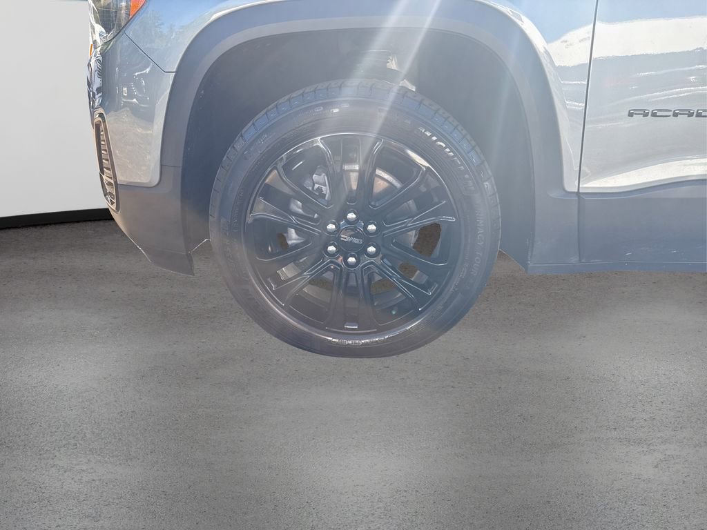 Used 2023 GMC Acadia SLE w/ Driver Convenience Package image 12