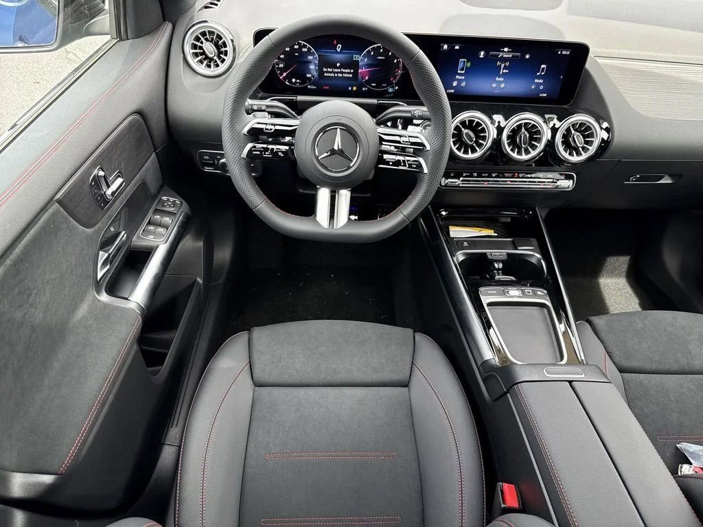 Certified 2025 Mercedes-Benz GLA 250 image 13