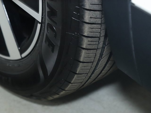 Used 2023 Volkswagen Atlas SE image 37