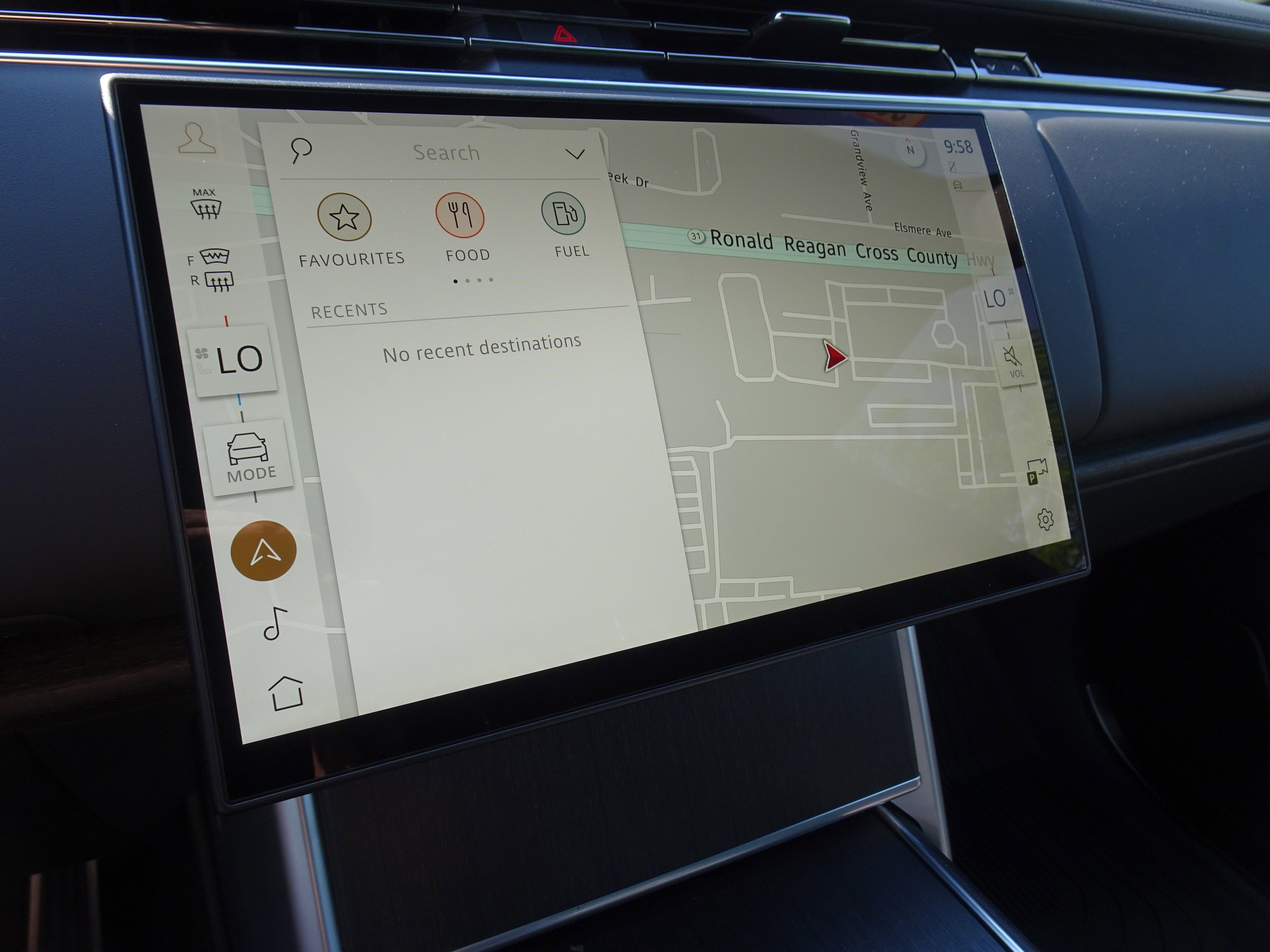 New 2026 Land Rover Range Rover SE AWD/4WD image 3