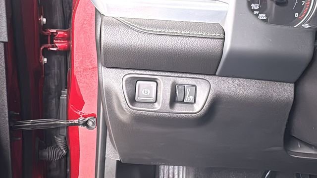 Used 2023 GMC Acadia SLE w/ Driver Convenience Package image 36