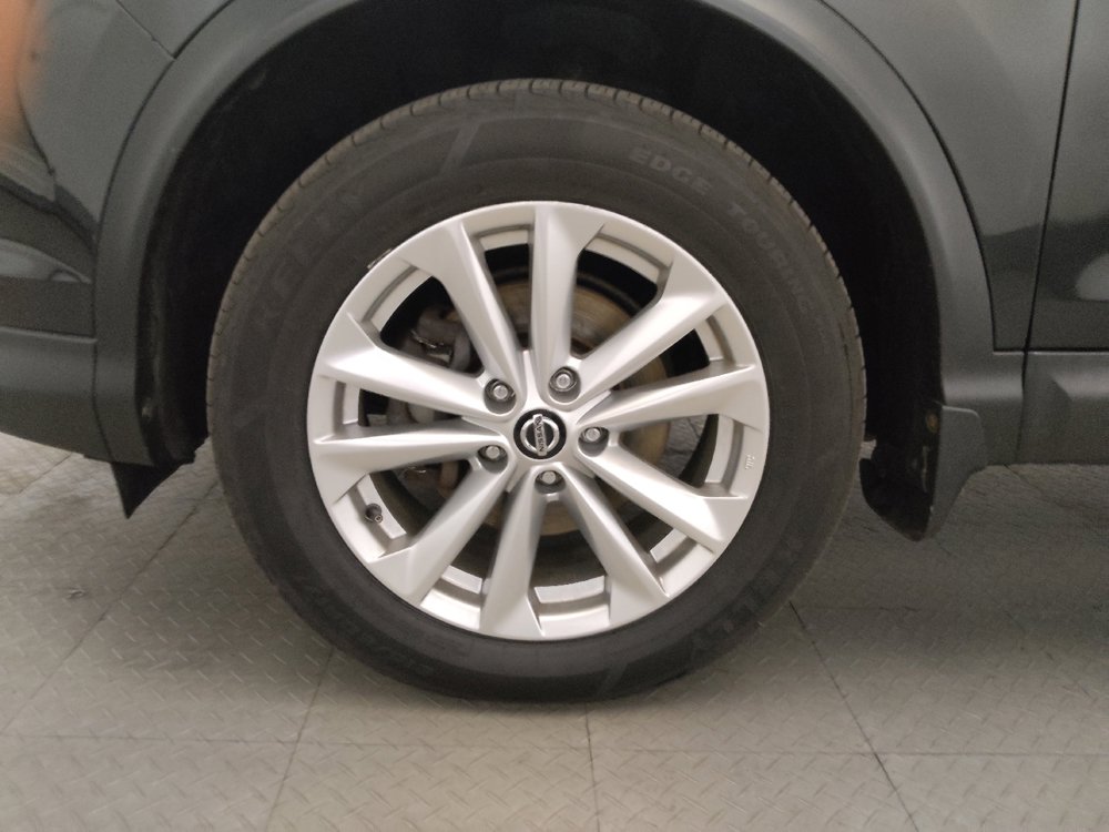 Used 2019 Nissan Rogue Sport S w/ Appearance Package AWD/4WD image 31