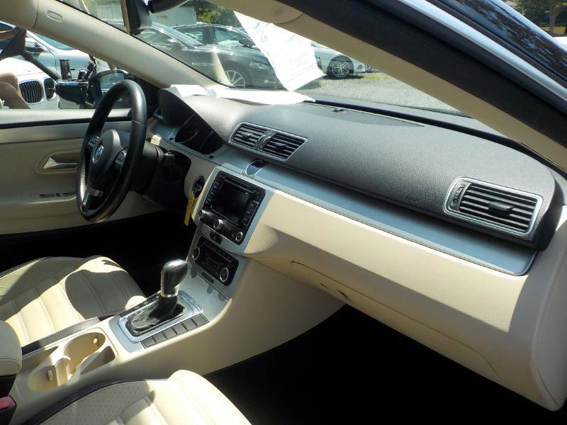 Used 2012 Volkswagen CC Lux image 24