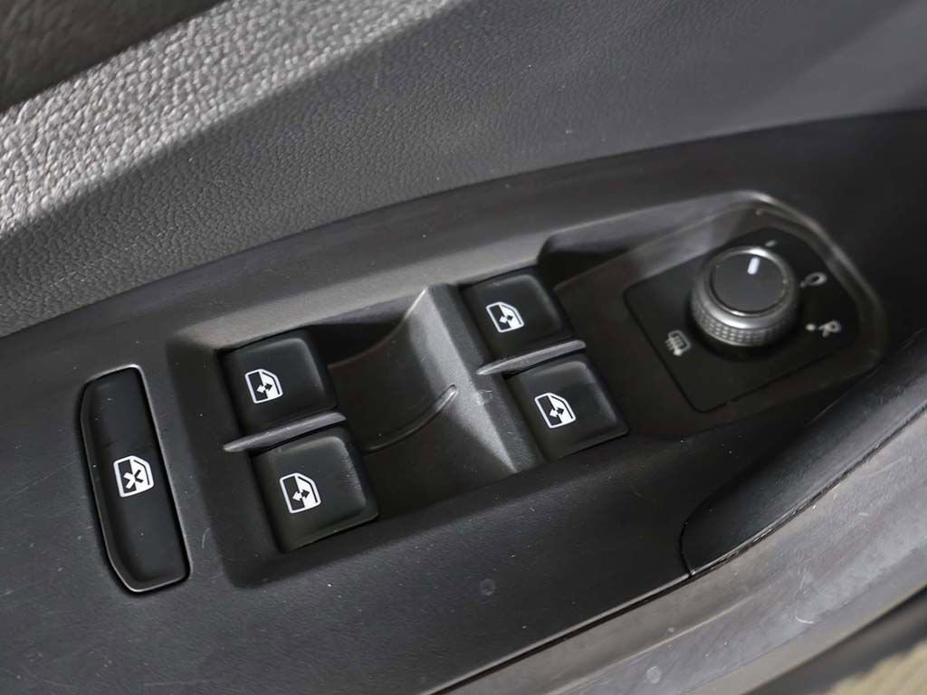 Used 2019 Volkswagen Jetta SE FWD image 37