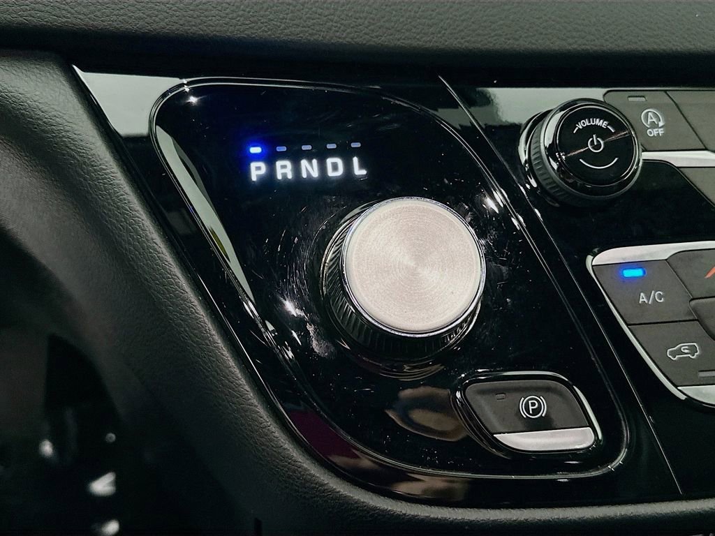 Certified 2025 Chrysler Pacifica Select image 25