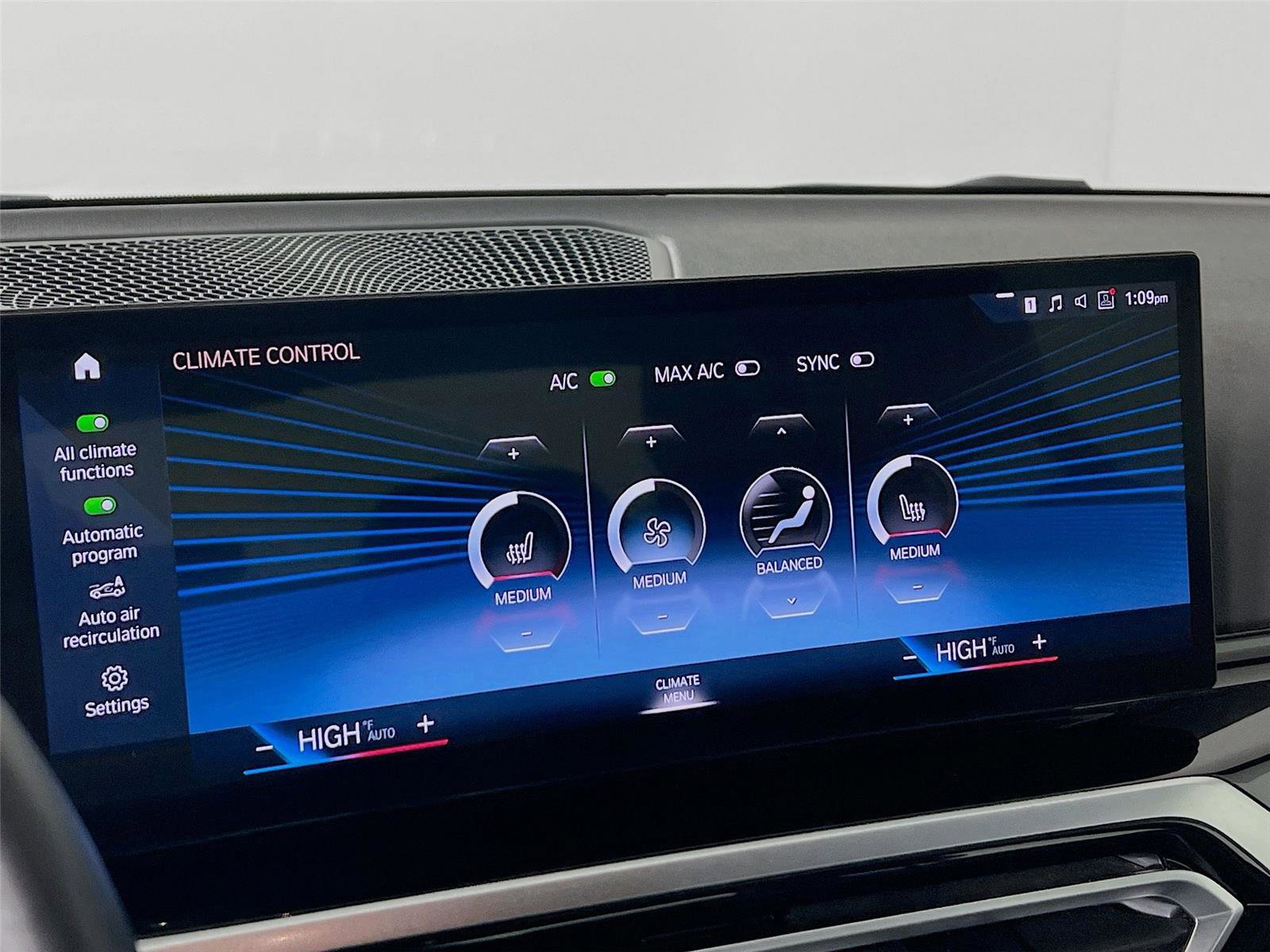 Used 2024 BMW 330i xDrive Sedan w/ Premium Package image 15