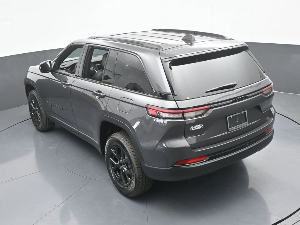 New 2025 Jeep Grand Cherokee Altitude image 43