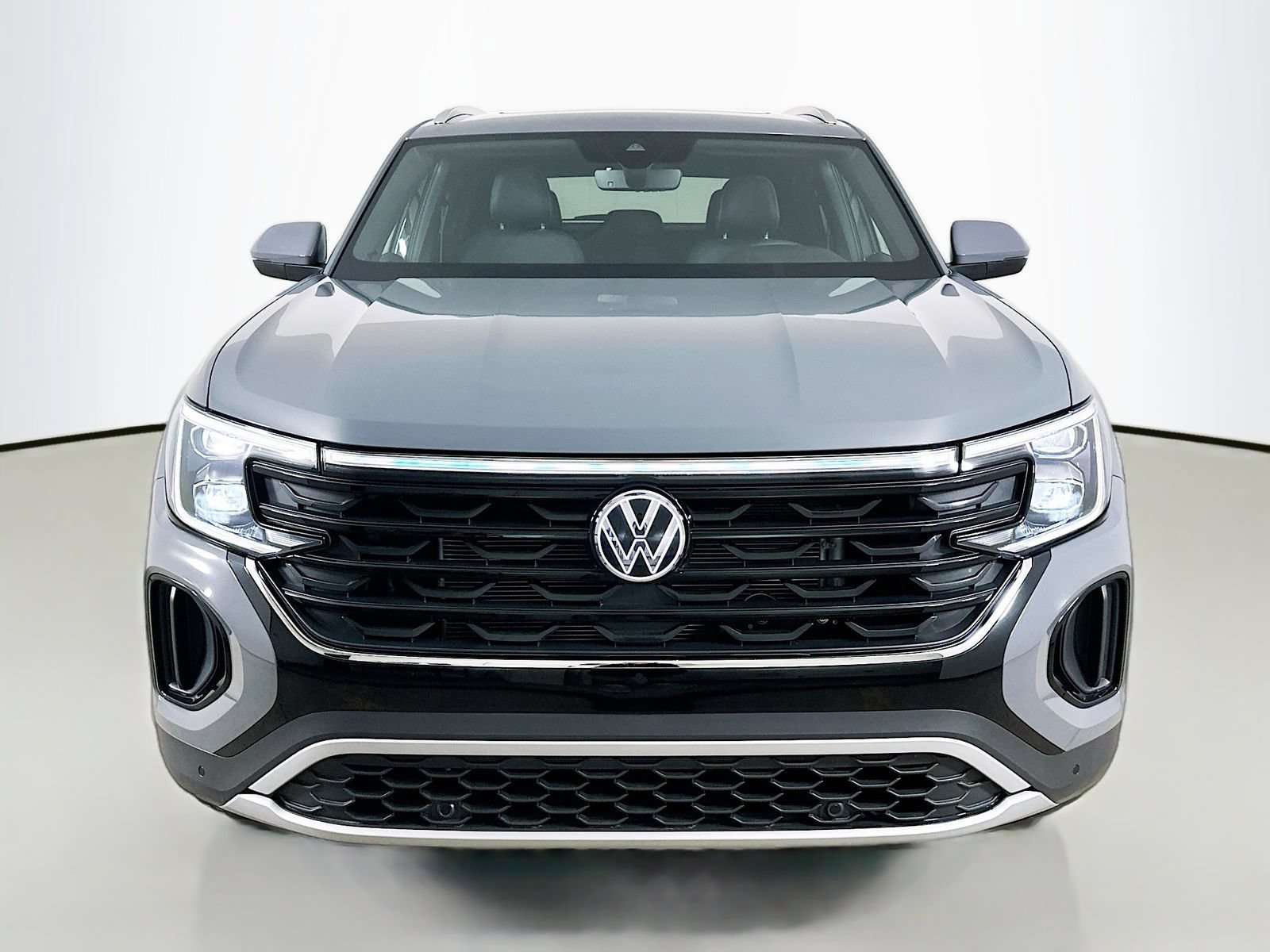 New 2026 Volkswagen Atlas Cross Sport SE AWD/4WD image 2
