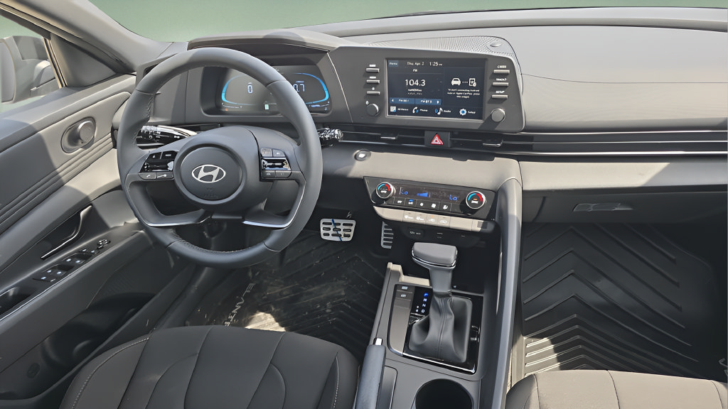 Certified 2026 Hyundai Elantra Sport FWD image 25