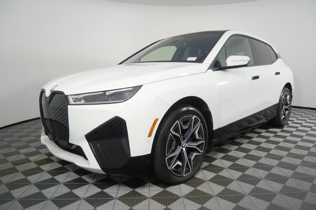 Certified 2024 BMW iX xDrive50 w/ Premium Package AWD/4WD image 8