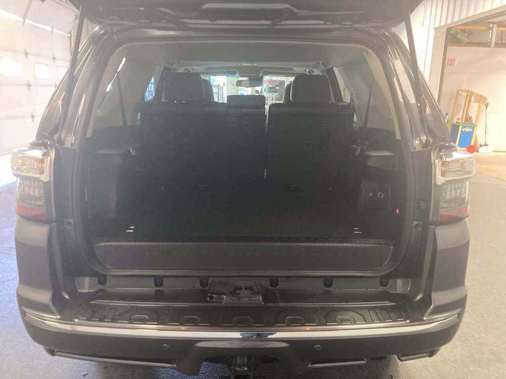 Used 2023 Toyota 4Runner Limited AWD/4WD image 34