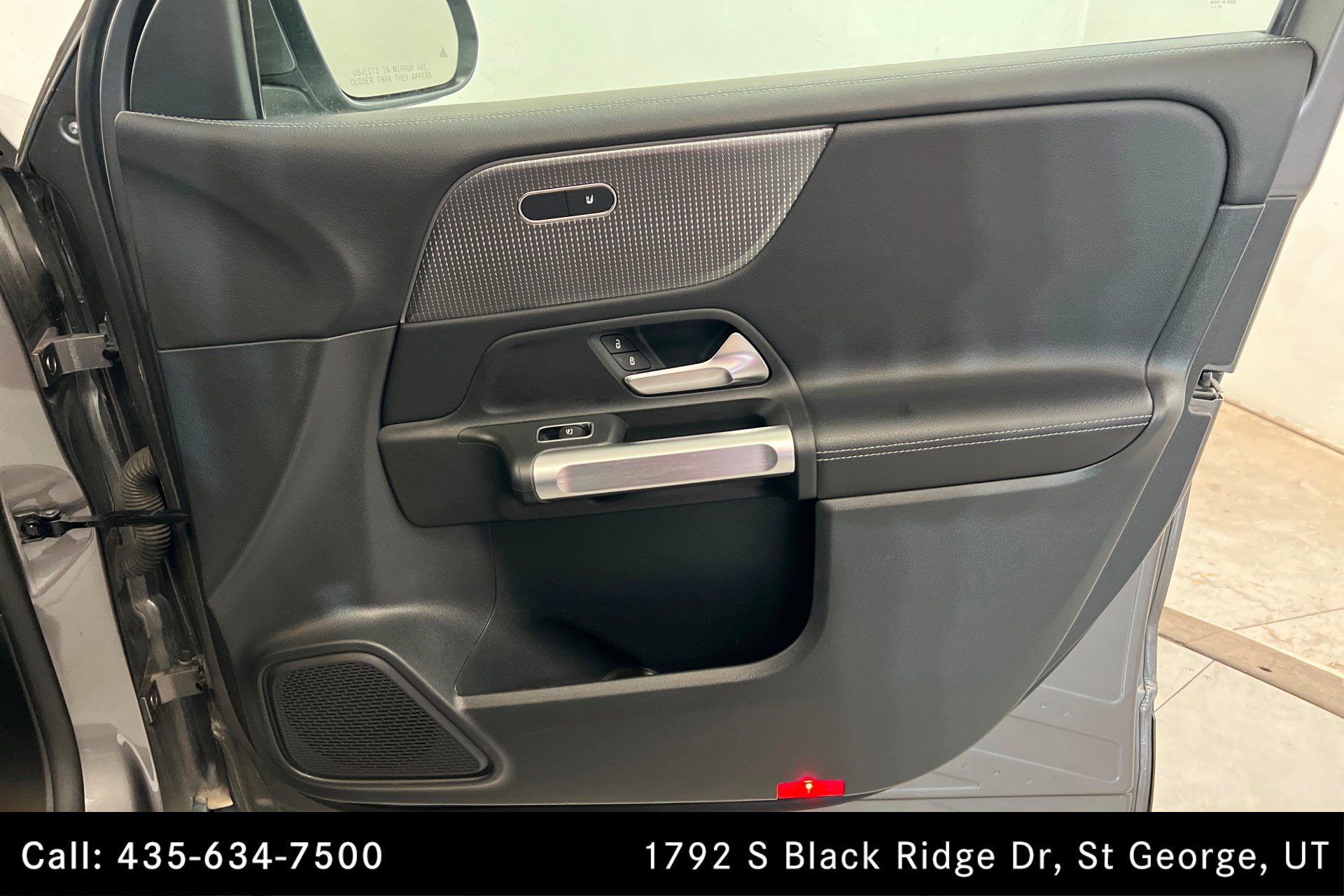Certified 2022 Mercedes-Benz GLB 250 4MATIC w/ Premium Package Lite image 23