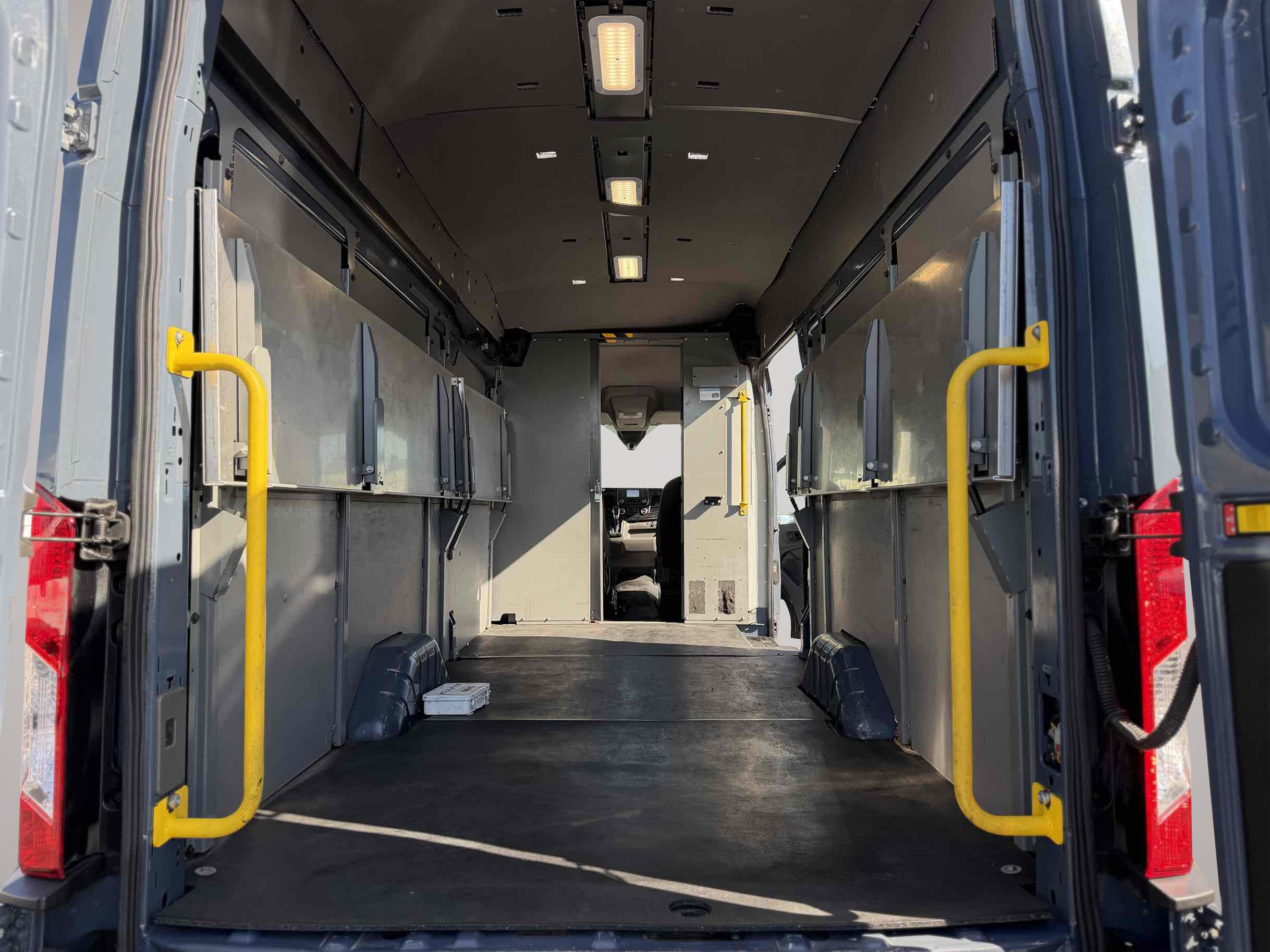 Used 2020 Ford Transit 250 148 High Roof Extended RWD image 10