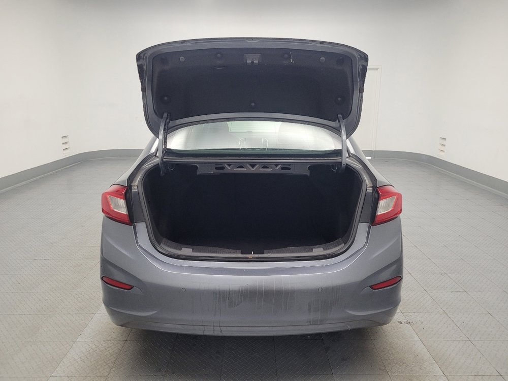 Used 2019 Chevrolet Cruze LT w/ Convenience Package image 29