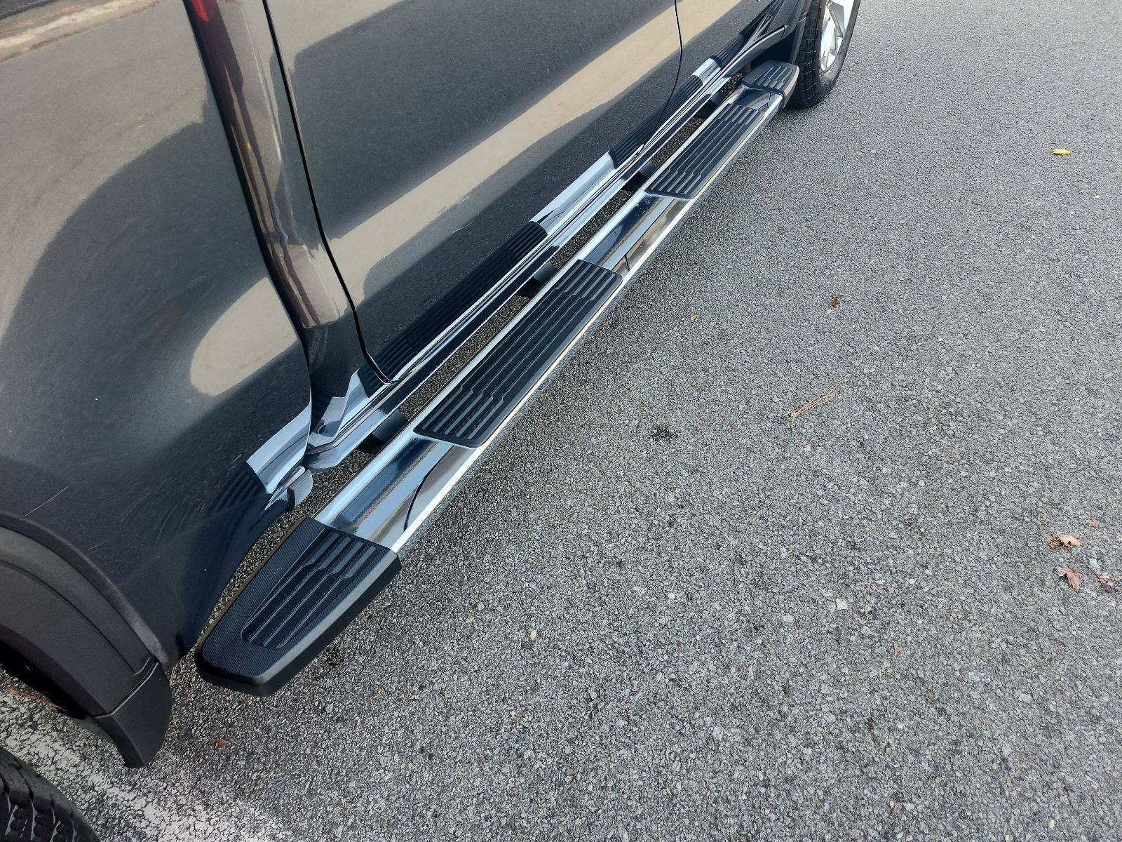 Used 2021 GMC Sierra 1500 SLT w/ SLT Premium Package image 8