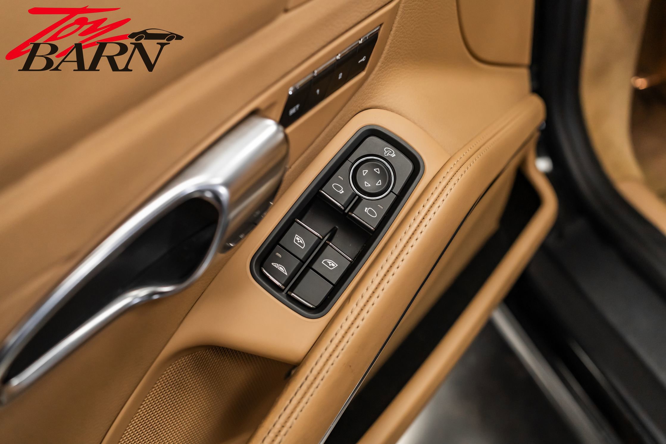 Used 2015 Porsche 911 Carrera S image 26