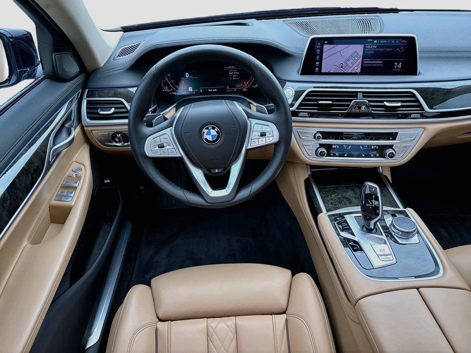 Used 2022 BMW 750i xDrive AWD/4WD image 2