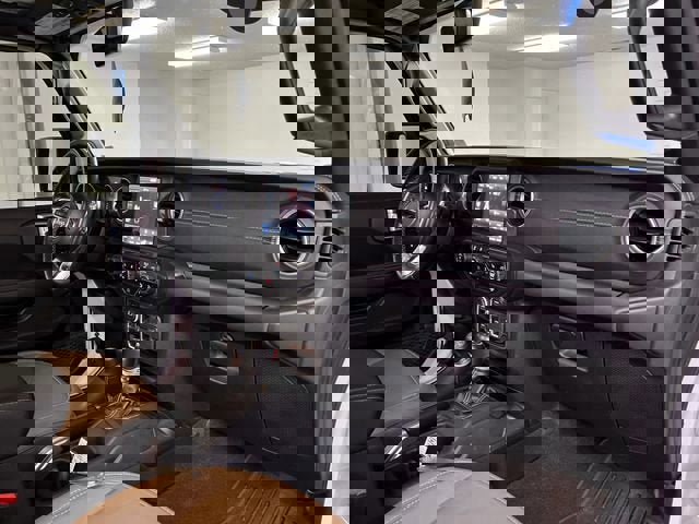 Used 2021 Jeep Wrangler Unlimited Sahara w/ Cold Weather Group image 29