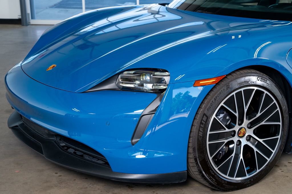 Used 2024 Porsche Taycan image 12