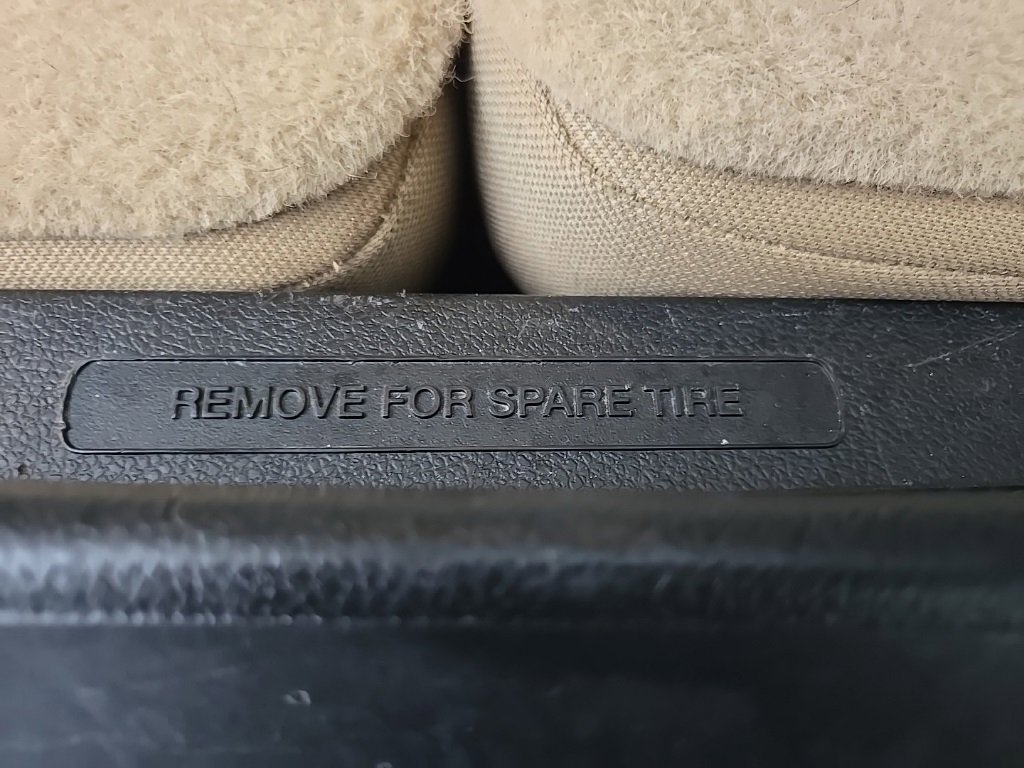 Used 2017 Ford Explorer XLT image 98