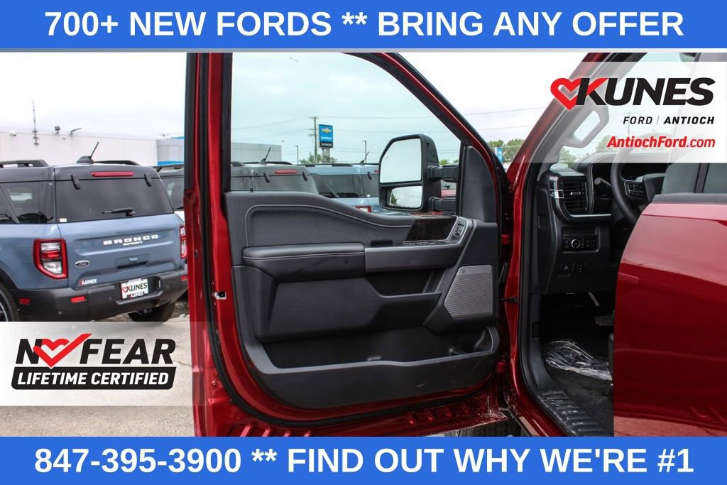 New 2025 Ford F250 Lariat w/ Black Appearance Package image 34