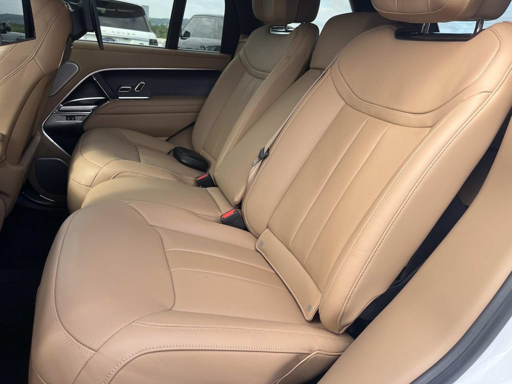 Certified 2026 Land Rover Range Rover Autobiography AWD/4WD image 10