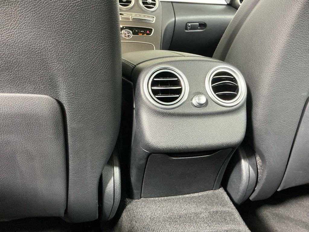 Used 2020 Mercedes-Benz C 300 Sedan image 25