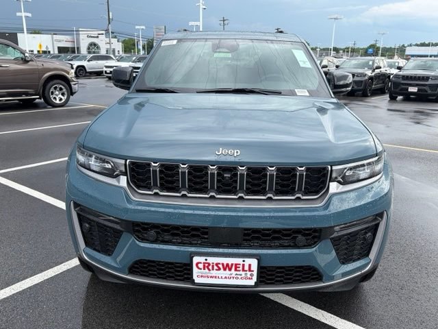 New 2026 Jeep Grand Cherokee Limited w/ Luxury Tech Group II AWD/4WD image 9