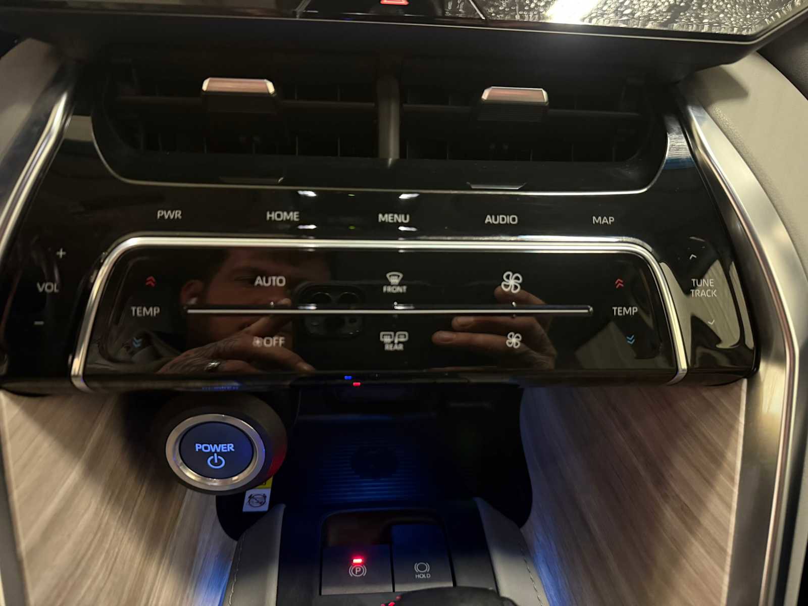 Certified 2021 Toyota Venza Limited image 34