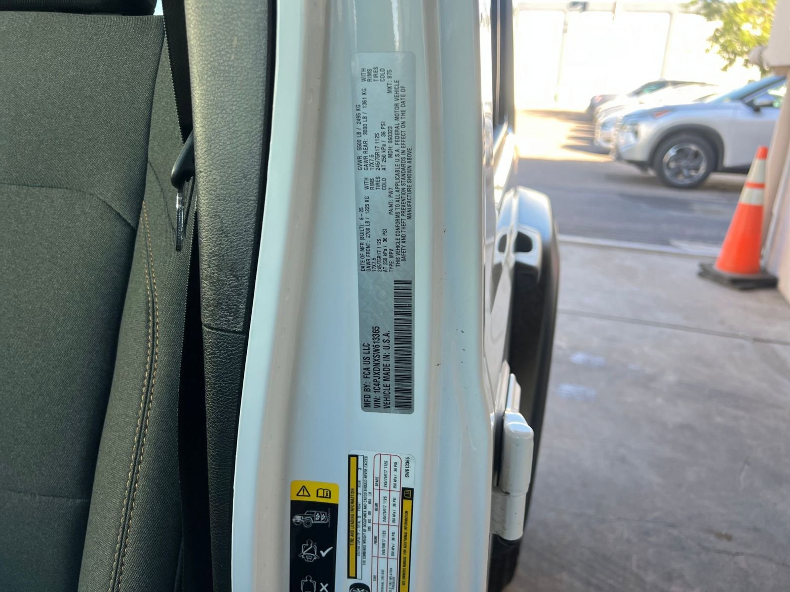 Used 2025 Jeep Wrangler Sport S image 29