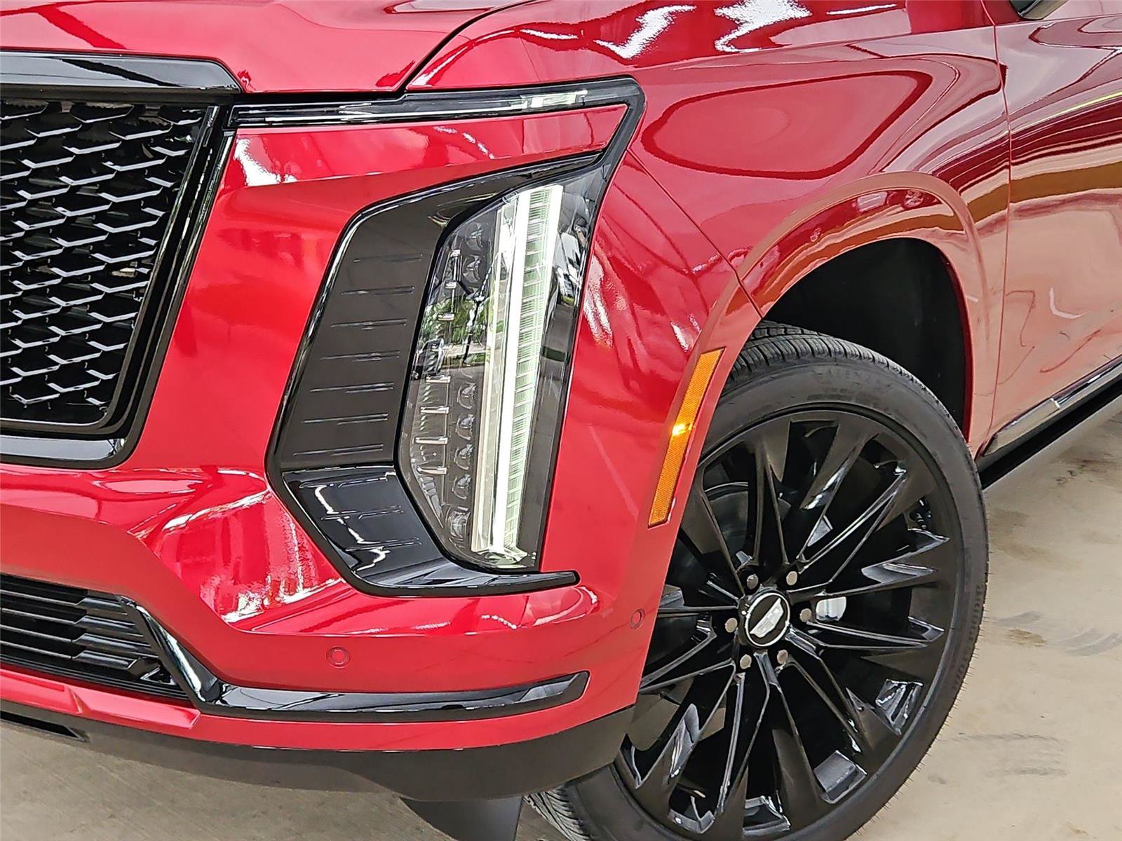 New 2026 Cadillac Escalade ESV Platinum Sport w/ LPO, ONYX Package AWD/4WD image 7