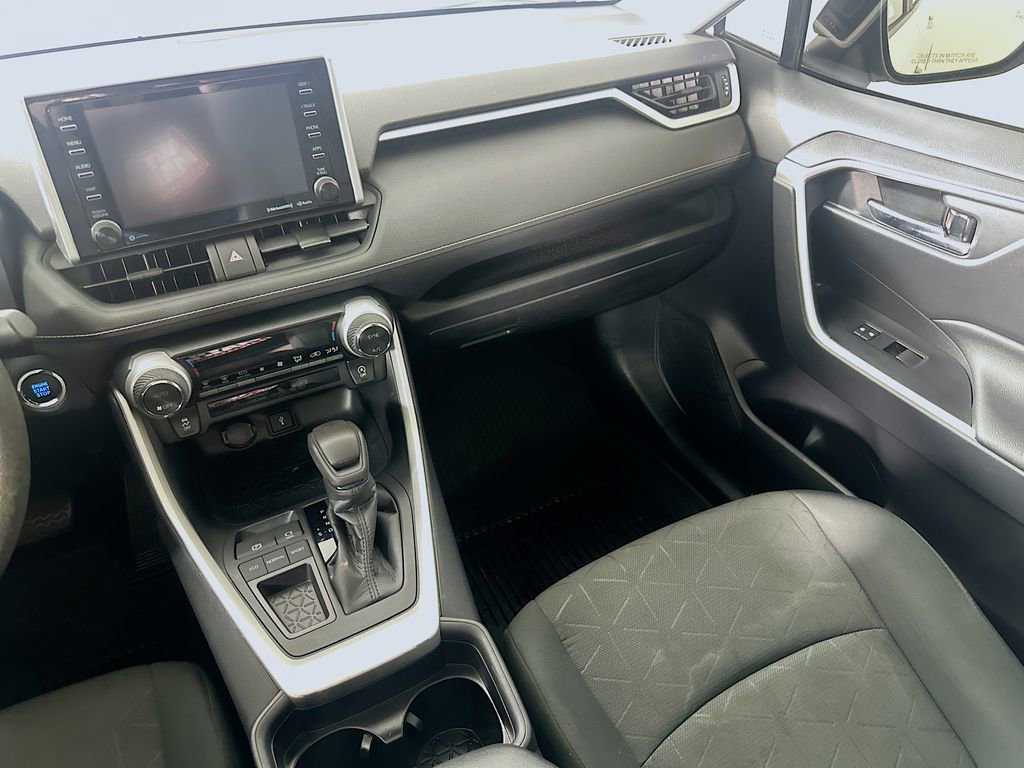 Used 2021 Toyota RAV4 XLE w/ Convenience Package image 19