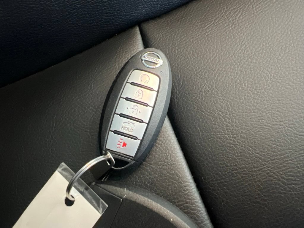 Certified 2023 Nissan Sentra SR w/ SR Premium Package FWD image 25