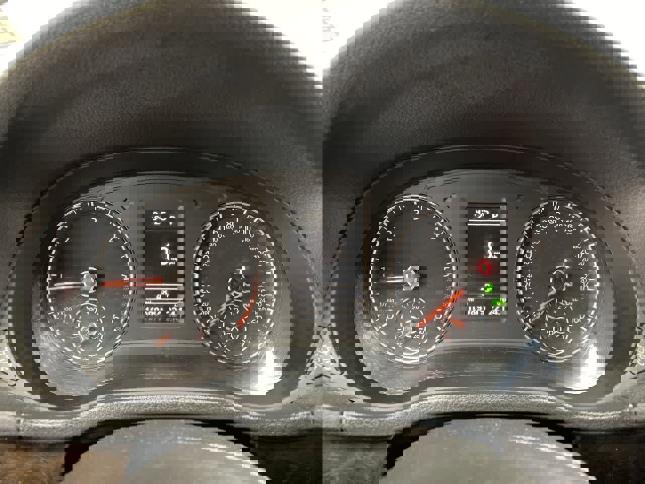 Used 2014 Volkswagen Passat TDI SEL Premium image 29