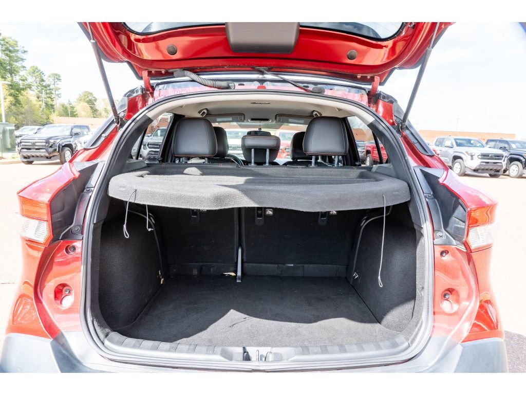 Used 2018 Nissan Kicks SR w/ Premium Package image 14