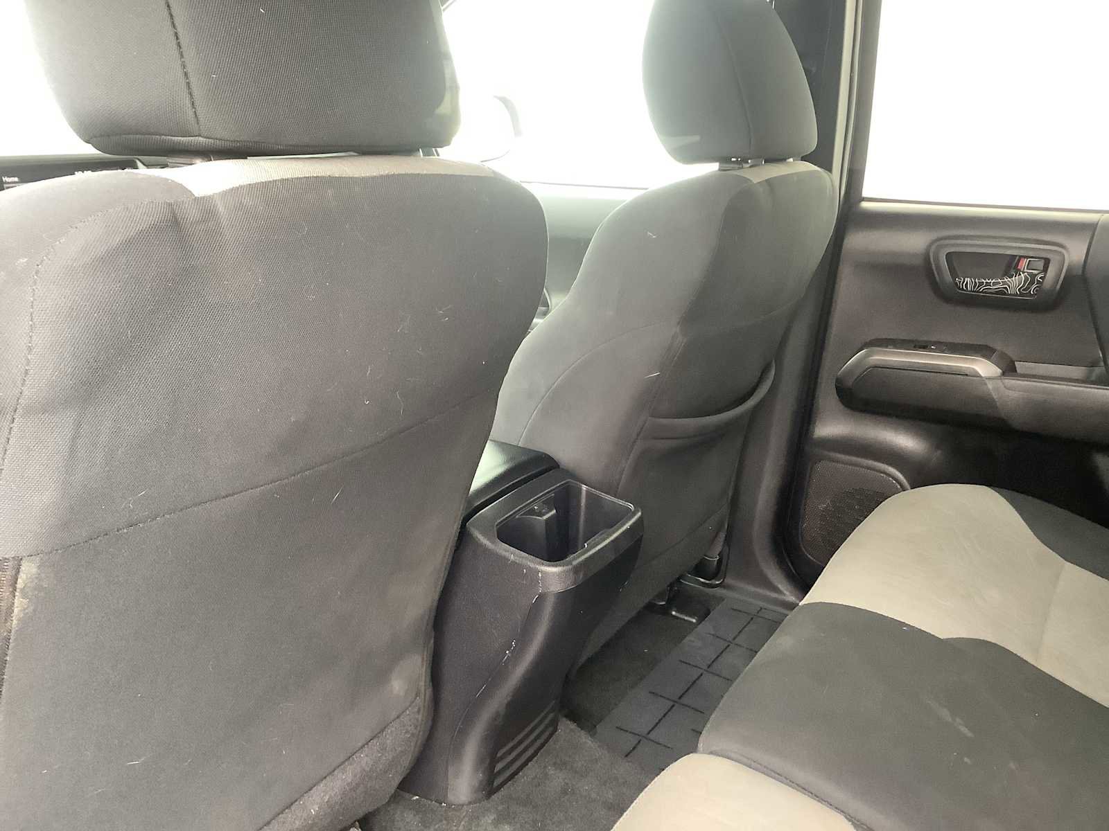 Used 2020 Toyota Tacoma TRD Sport image 12