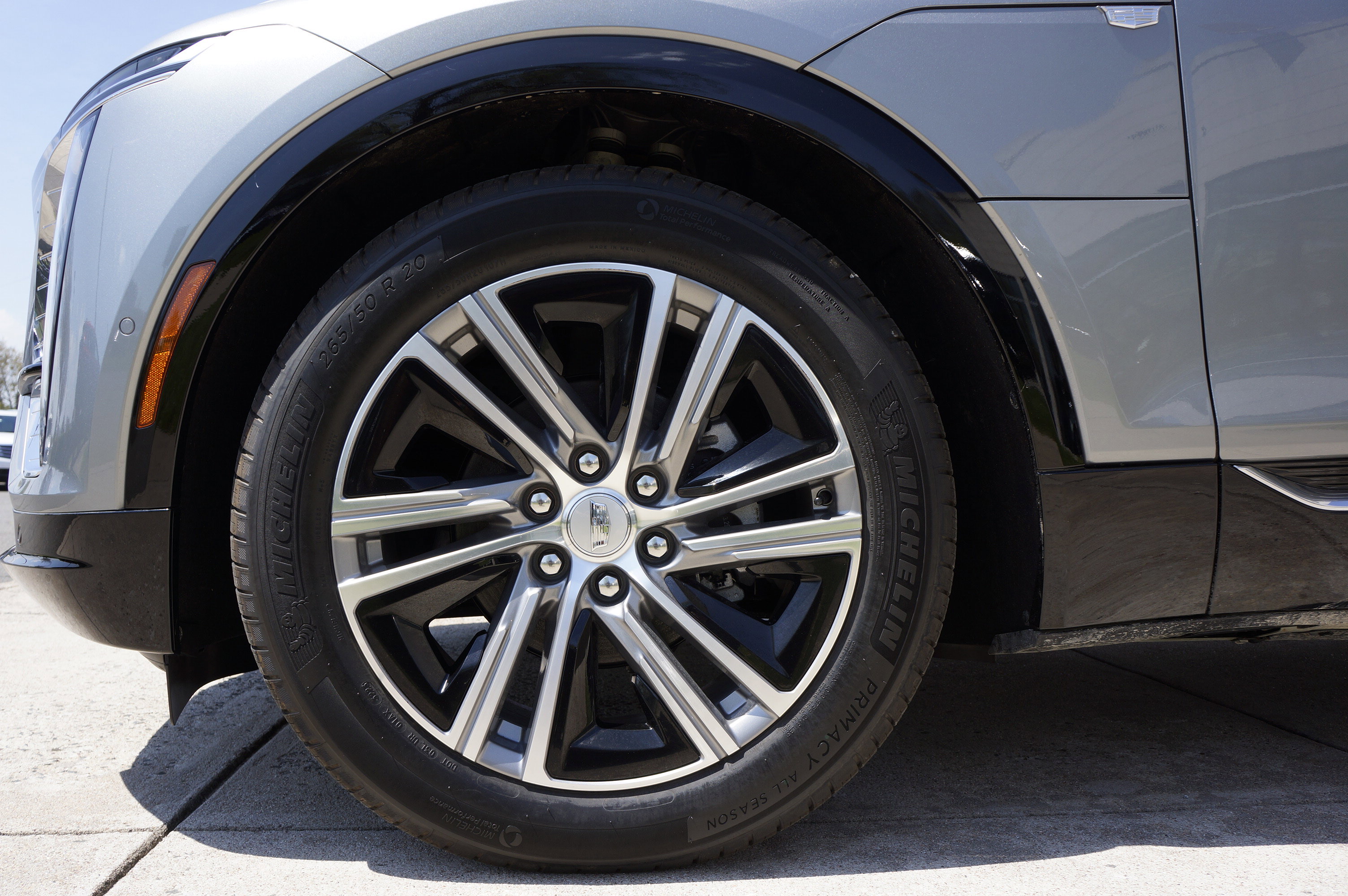 Used 2024 Cadillac Lyriq Tech image 17