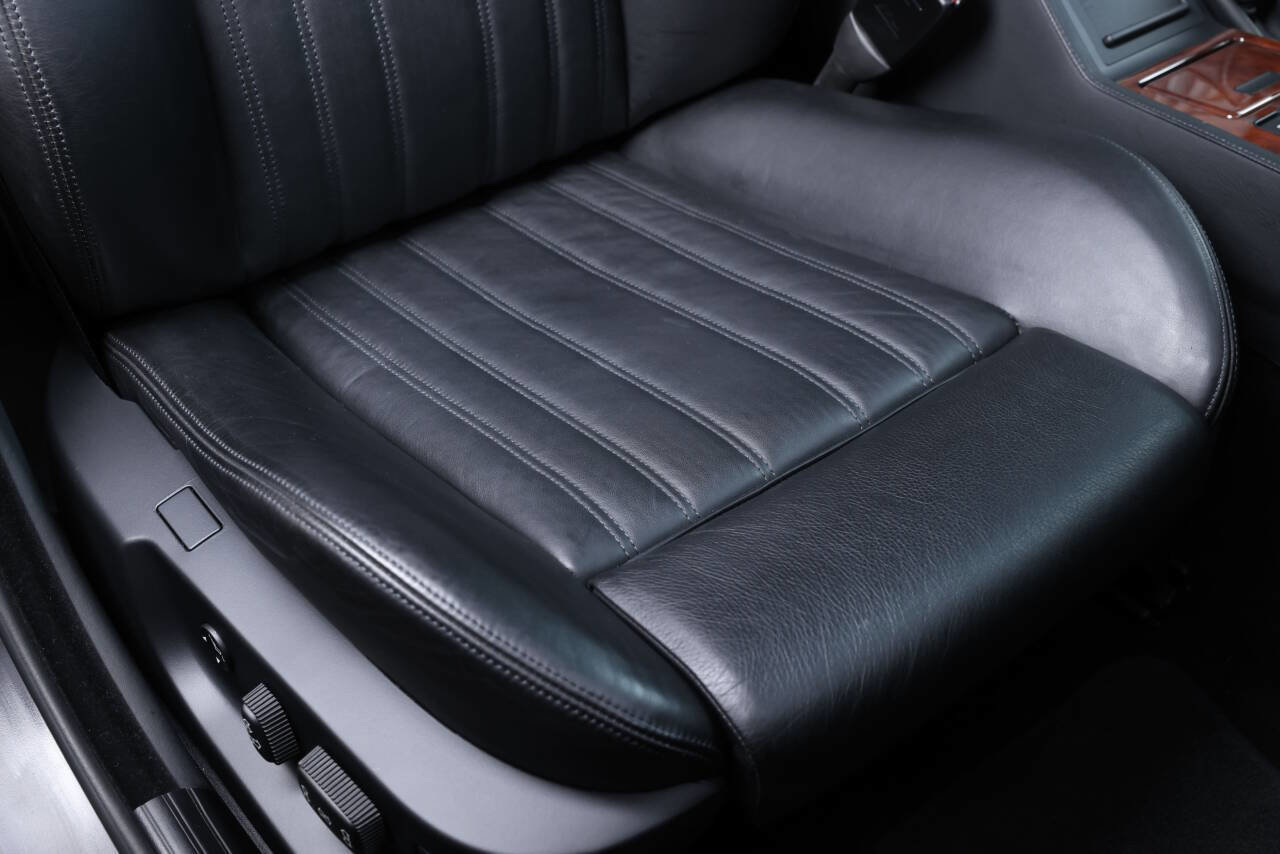 Used 2003 BMW M5 image 81