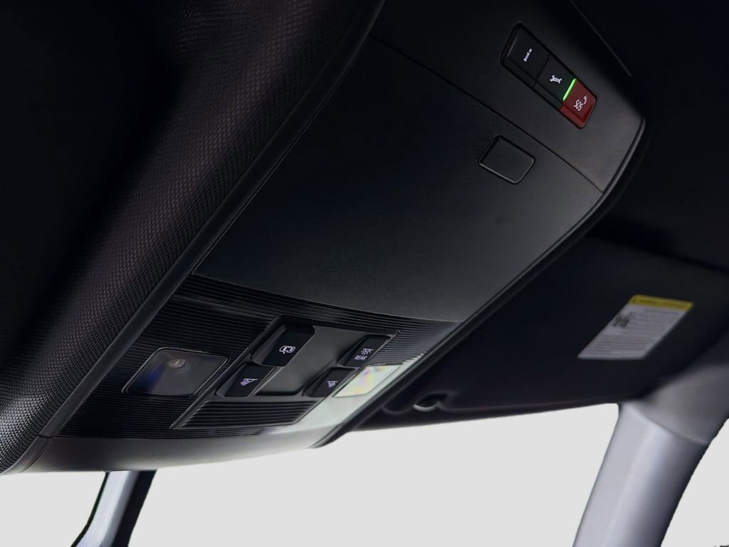 Used 2021 Volkswagen Atlas Cross Sport SE image 42