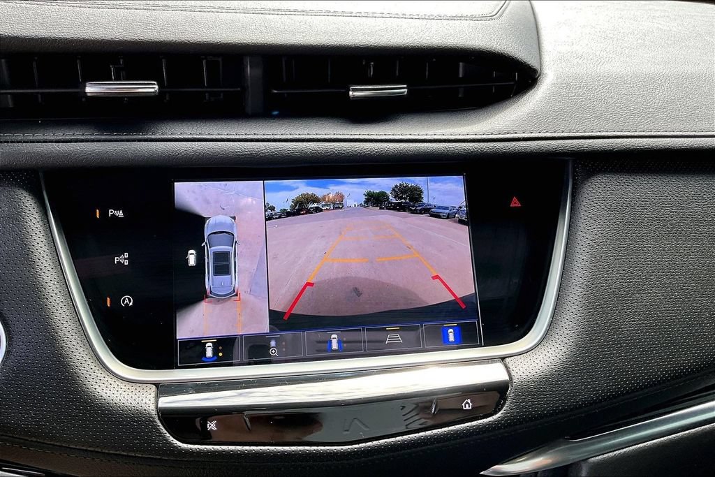 Used 2025 Cadillac XT5 Premium Luxury w/ Technology Package AWD/4WD image 23