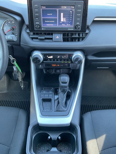 Used 2020 Toyota RAV4 LE FWD image 25