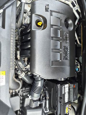 Used 2021 Toyota C-HR LE FWD image 22