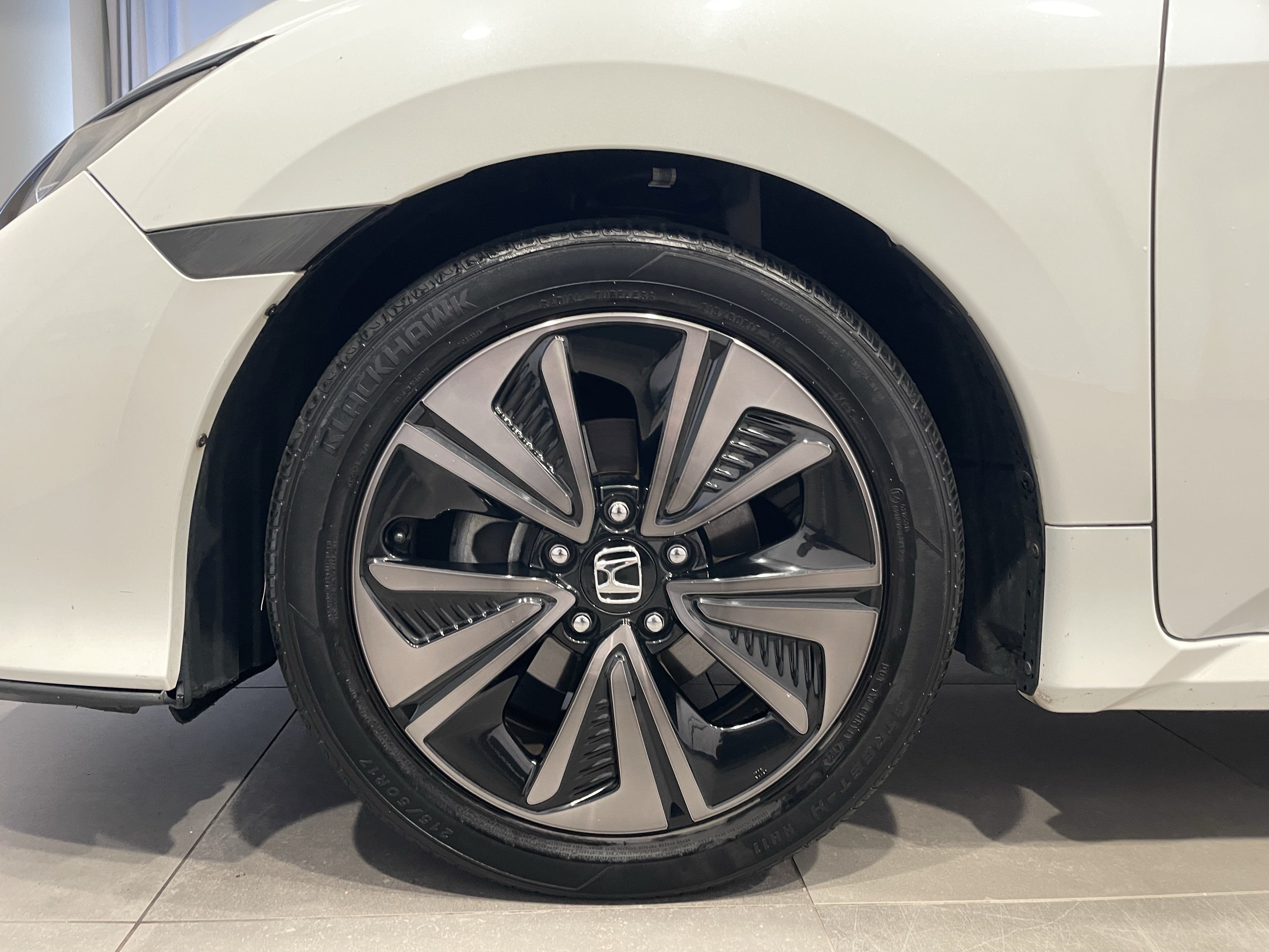 Used 2018 Honda Civic EX image 7