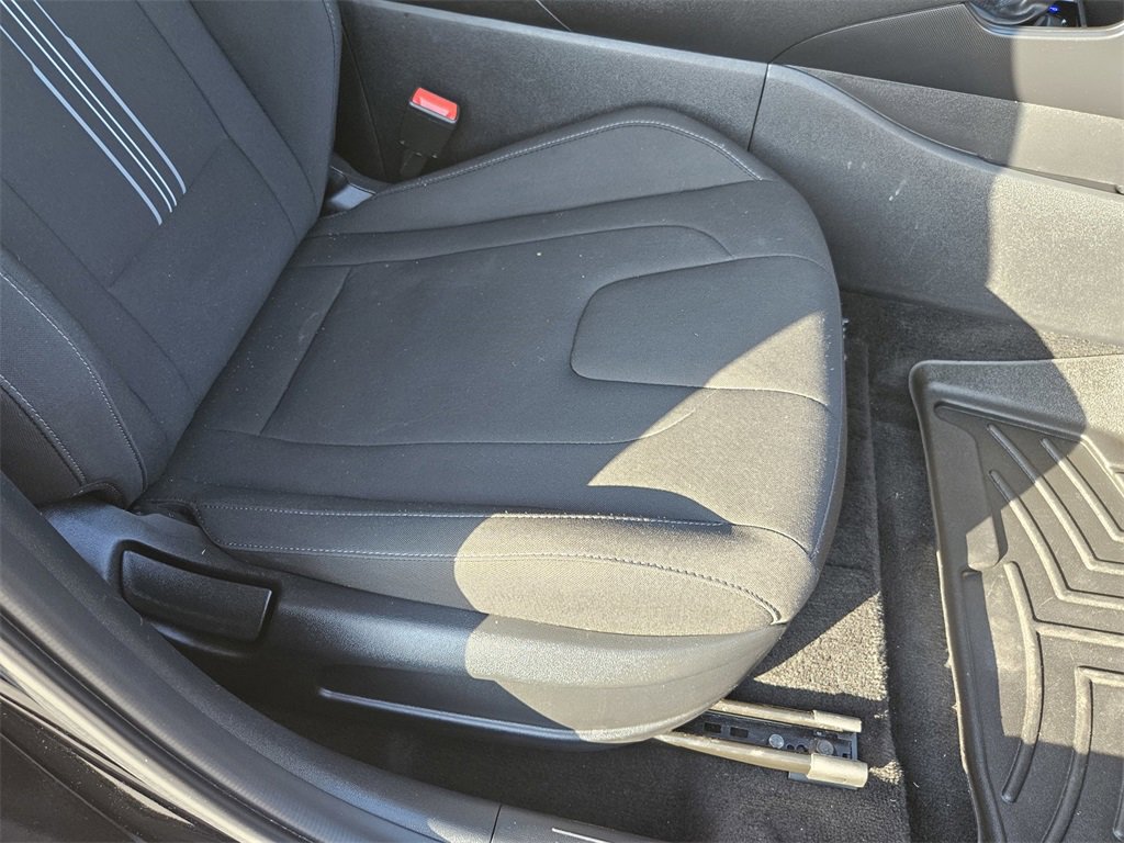 Used 2023 Hyundai Elantra Blue image 33