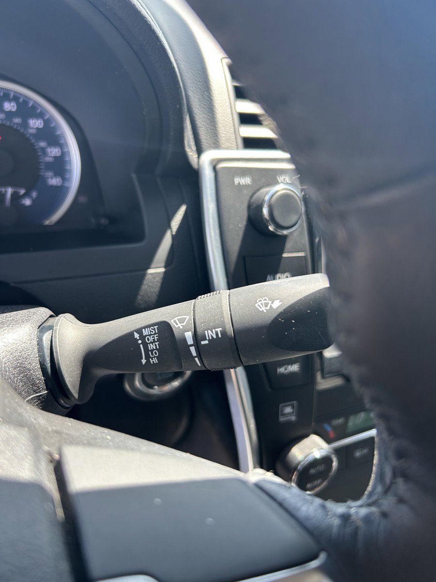 Used 2015 Toyota Camry XLE FWD image 31
