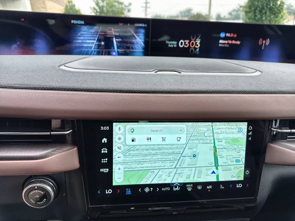 Certified 2025 Lincoln Navigator Reserve AWD/4WD image 20