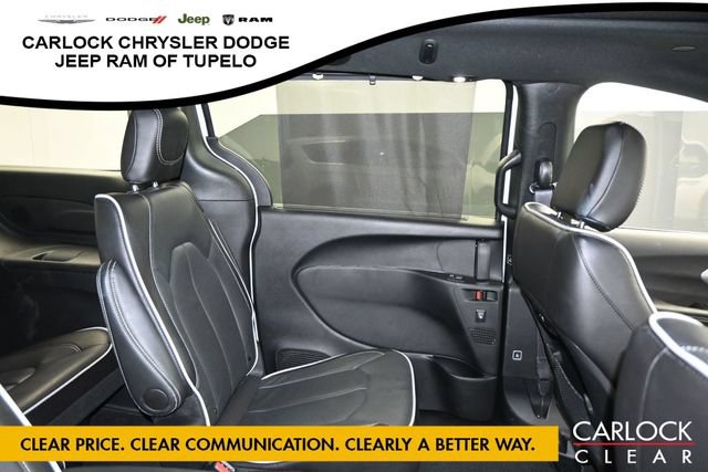 Used 2026 Chrysler Pacifica Limited FWD image 38